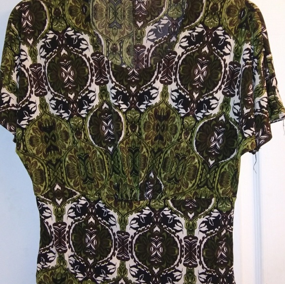 Ladies top - Picture 3 of 5